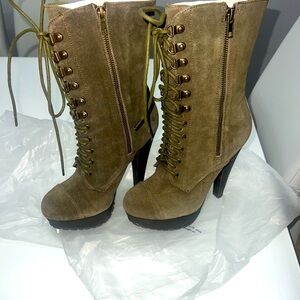 Steve Madden evander boots, suede, hunter green